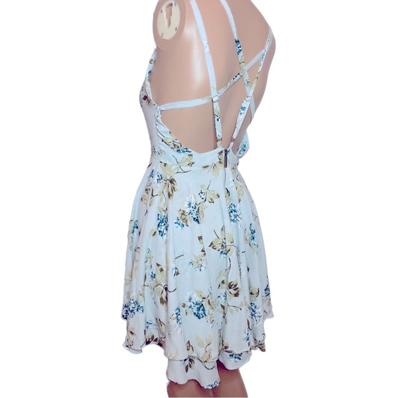 UO Kimchi Blue Dress with ruffle, Size: 0 - Picture 3 of 3